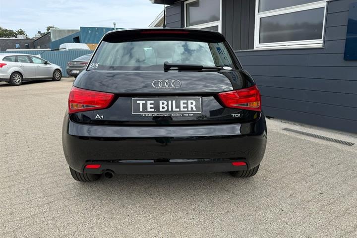 Sort Audi A1 fra 2014