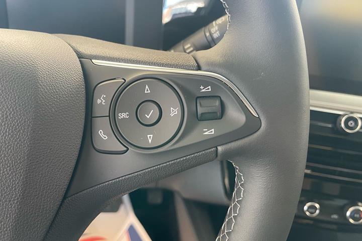 Grøn Opel Mokka-e fra 2024