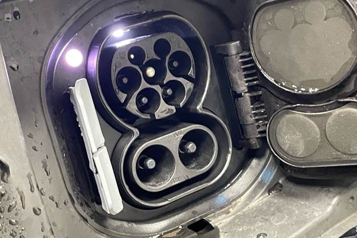 Sort BMW iX1 fra 2025