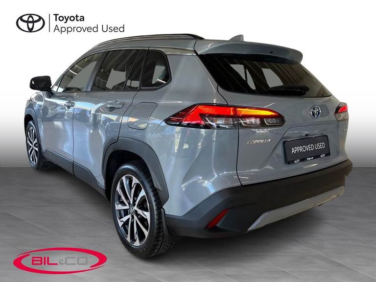 Toyota Corolla Cross 2,0 Hybrid Elegant E-CVT 197HK 5d Aut.