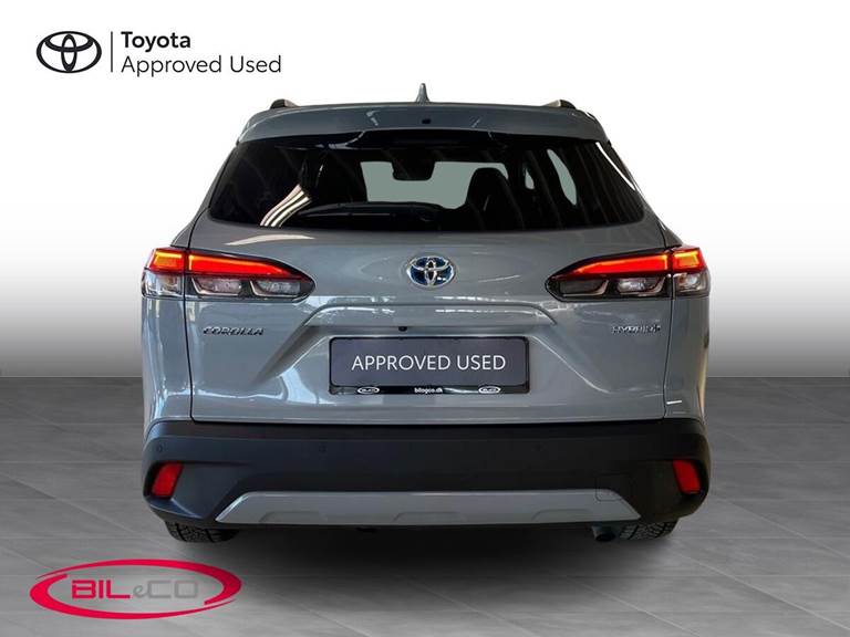 Toyota Corolla Cross 2,0 Hybrid Elegant E-CVT 197HK 5d Aut.