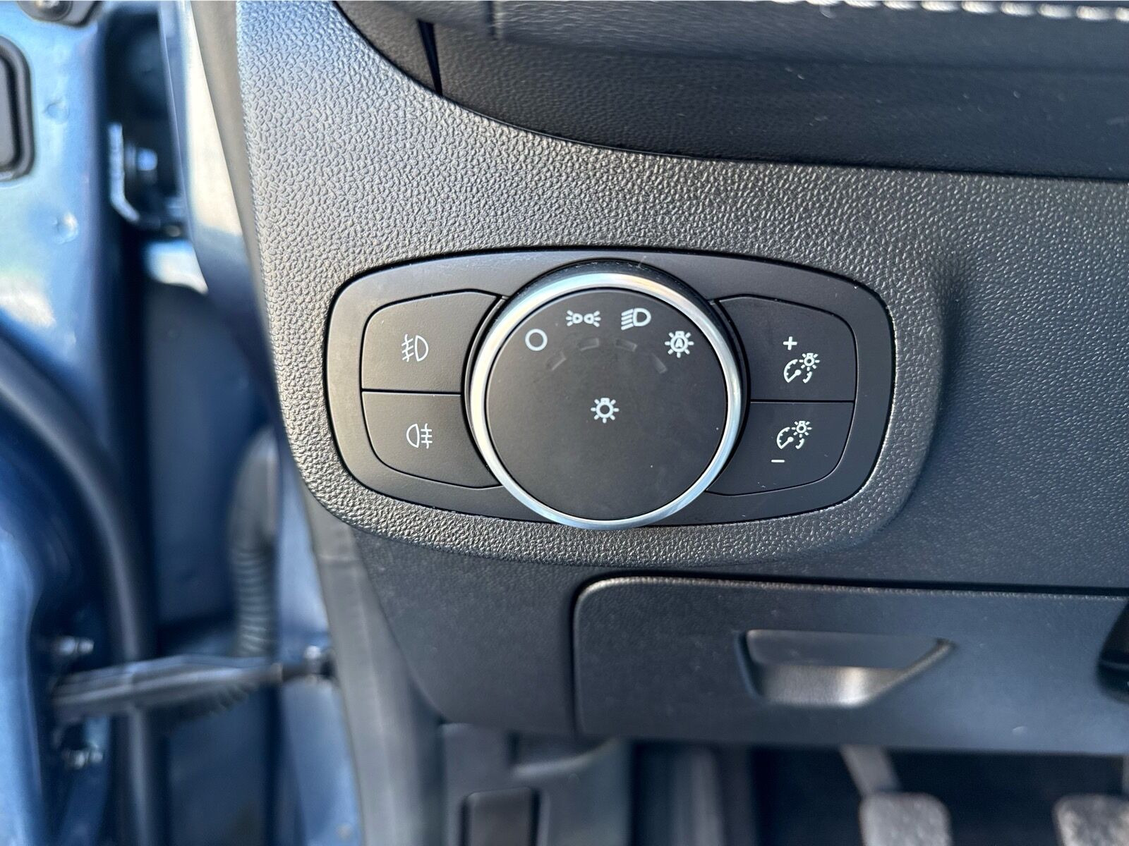 Blå Ford Fiesta fra 2019
