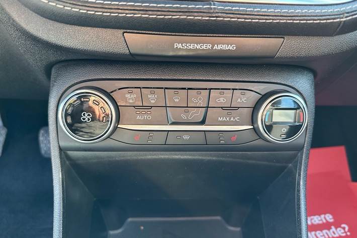 Blå Ford Fiesta fra 2019