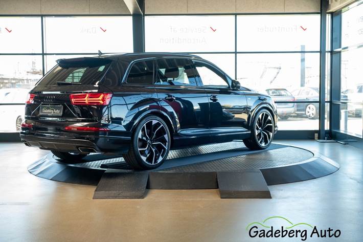 Sort Audi Q7 fra 2018