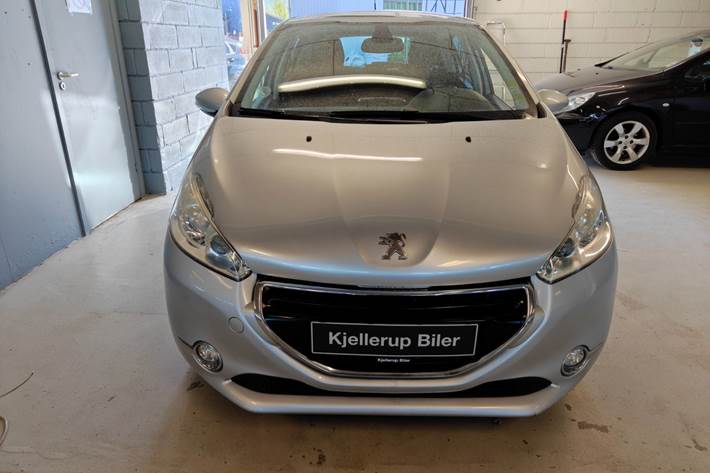 undefined Peugeot 208 fra 2015