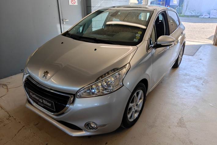 undefined Peugeot 208 fra 2015