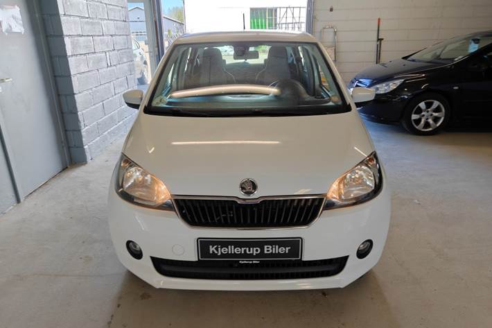 Gul Skoda Citigo fra 2014