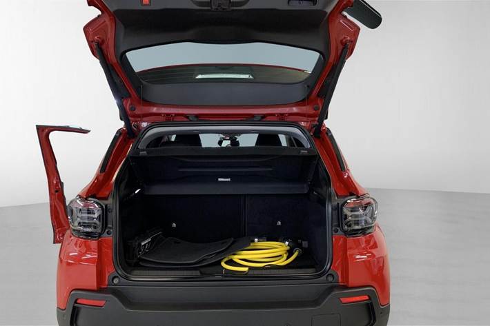 Rød Jeep Avenger fra 2023