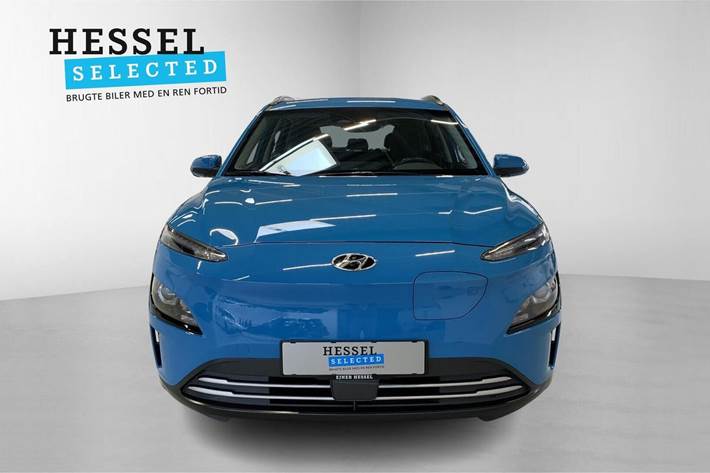Blå Hyundai Kona fra 2022