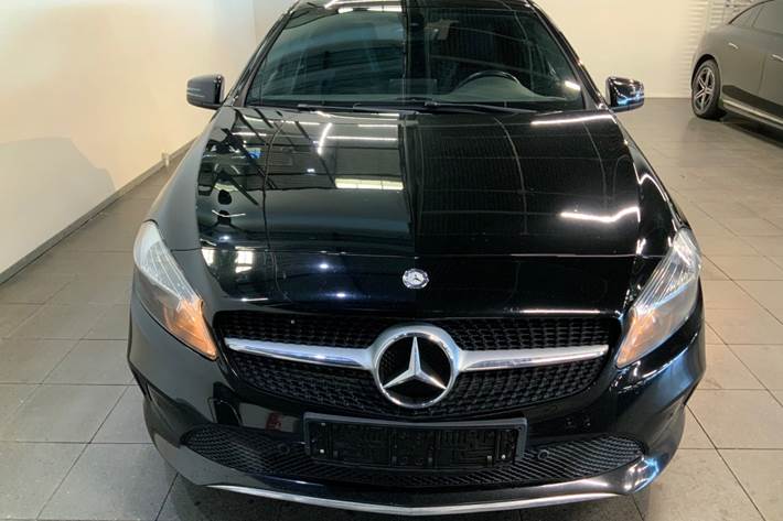 Sort Mercedes A200 d fra 2017