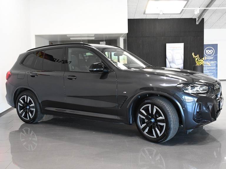 BMW iX3 Charged M-Sport