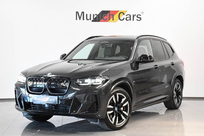 Grå BMW iX3 fra 2025