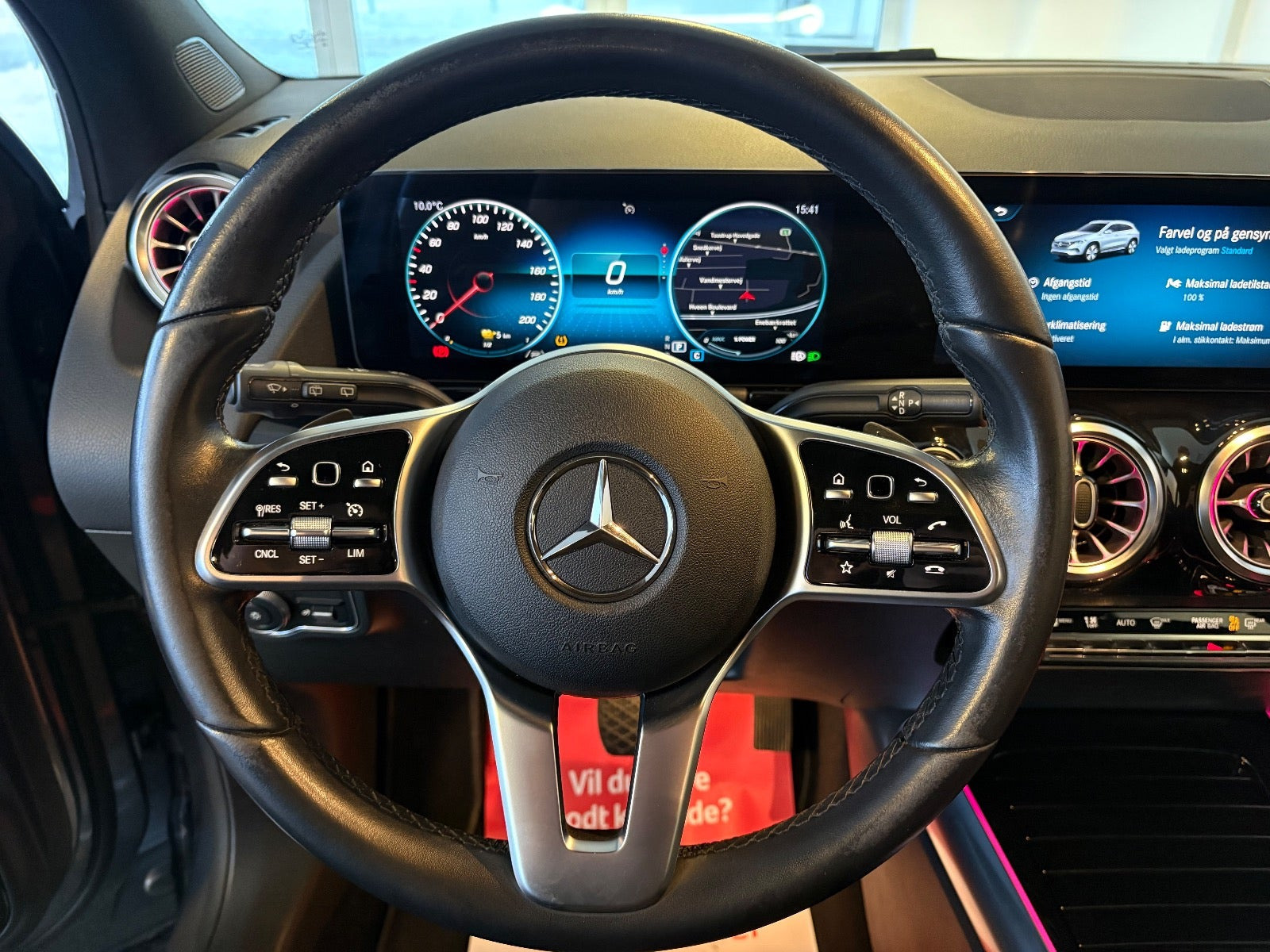 Grå Mercedes EQA250 fra 2021