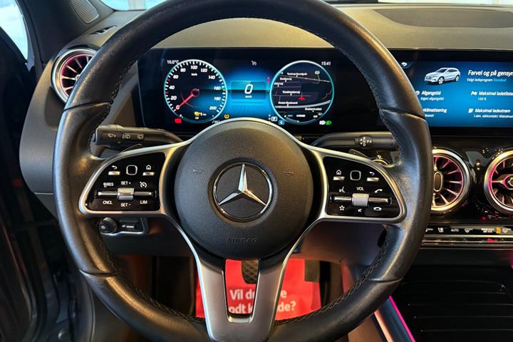 Grå Mercedes EQA250 fra 2021