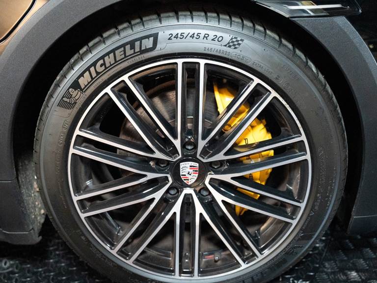 Porsche Taycan 4 Performance+ Cross Turismo