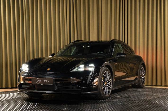 Sort Porsche Taycan 4 fra 2021