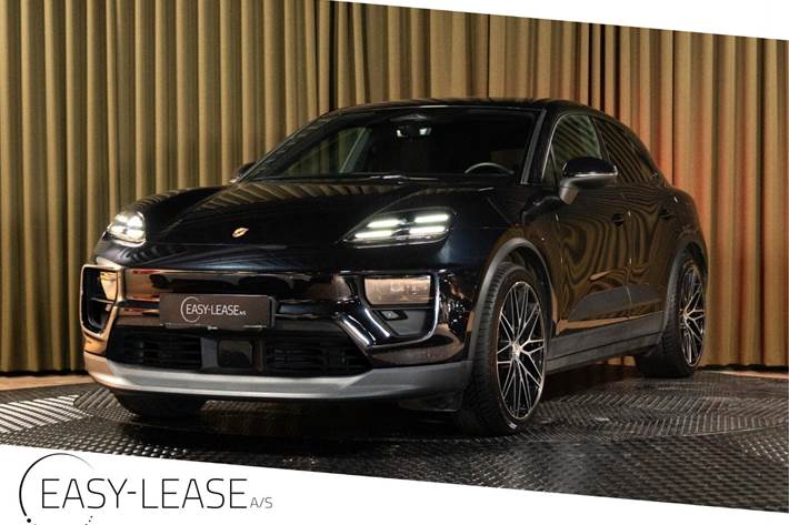 Sort Porsche Macan 4 fra 2024 set udefra