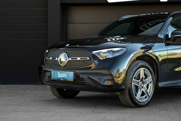 Sort Mercedes GLC300 e fra 2023