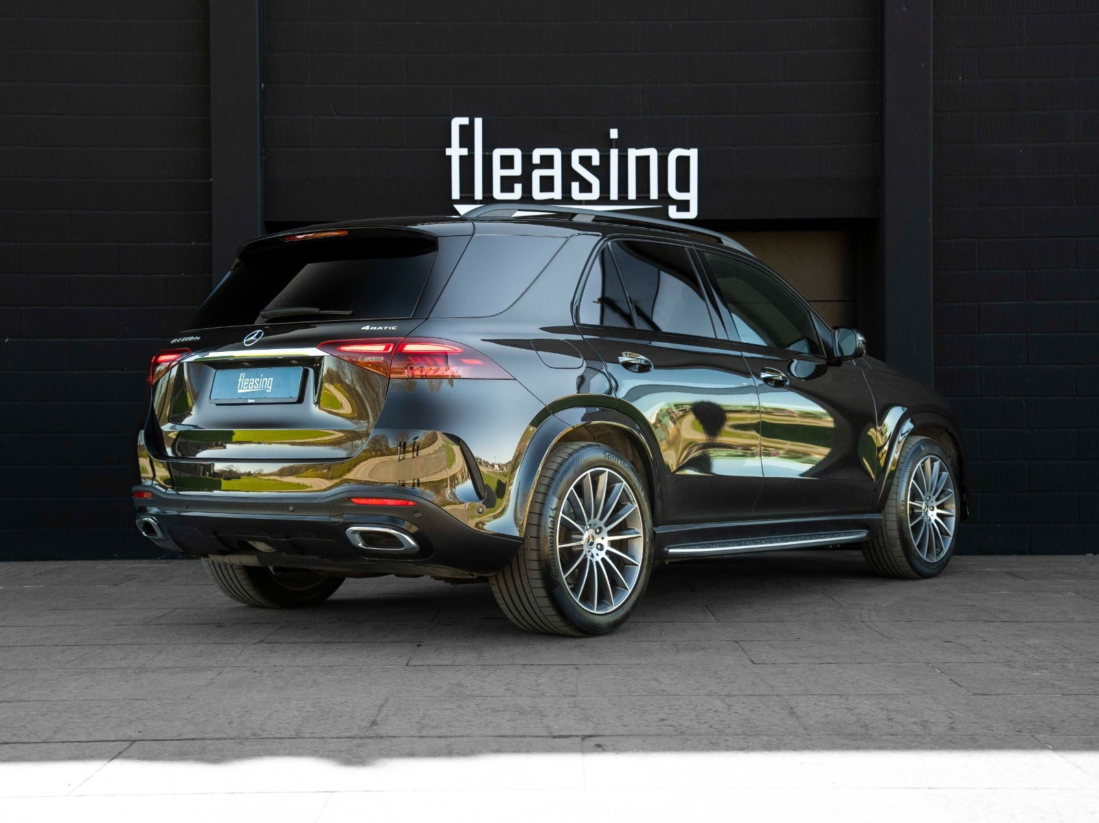Sort Mercedes GLE350 de fra 2024