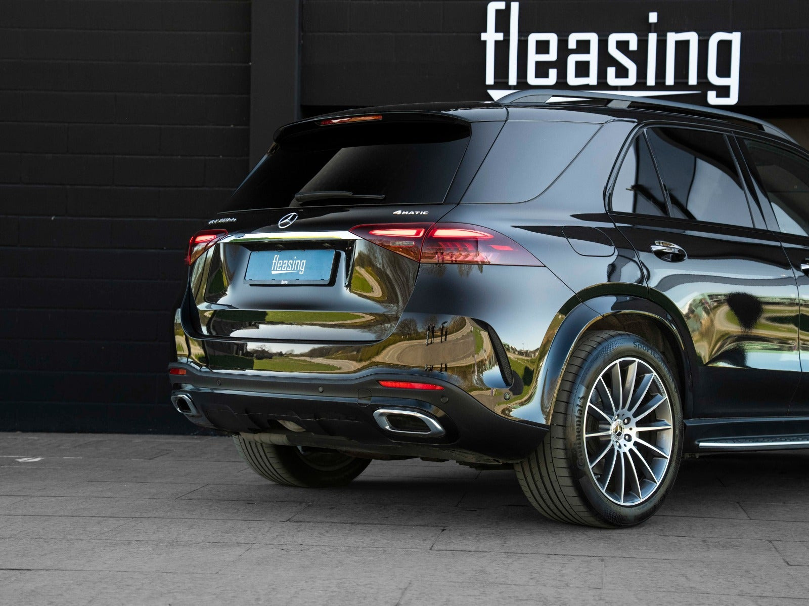 Sort Mercedes GLE350 de fra 2024