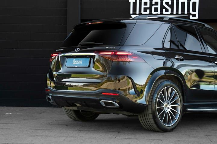 Sort Mercedes GLE350 de fra 2024