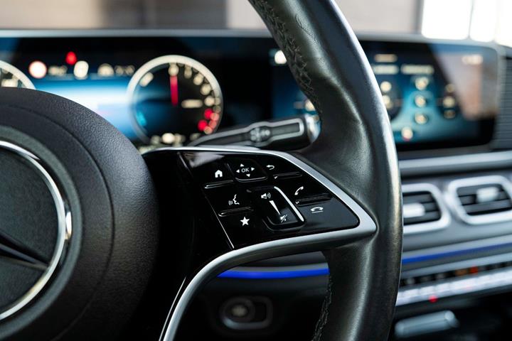 Sort Mercedes GLE350 de fra 2024
