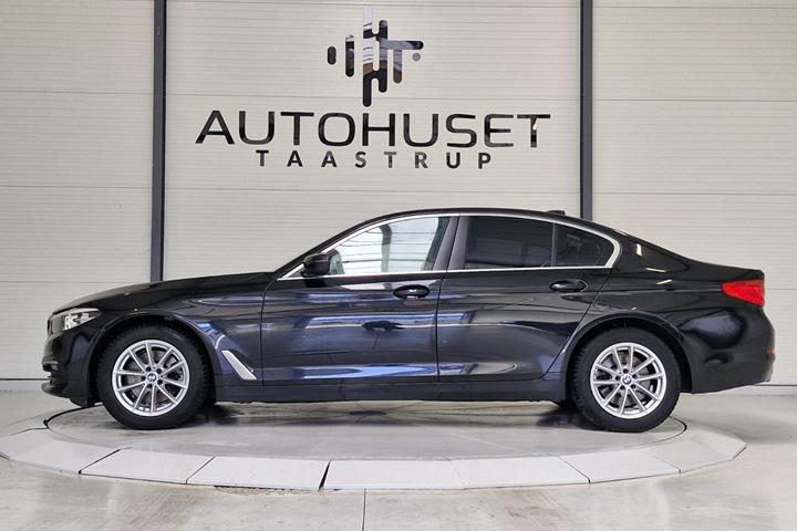 Sort BMW 520d fra 2019