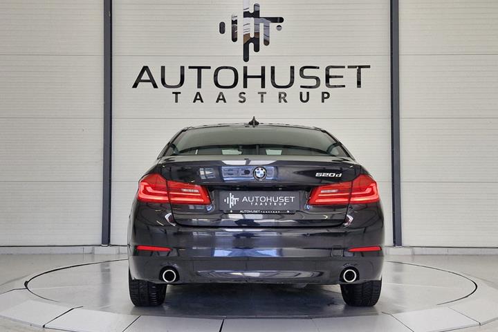 Sort BMW 520d fra 2019