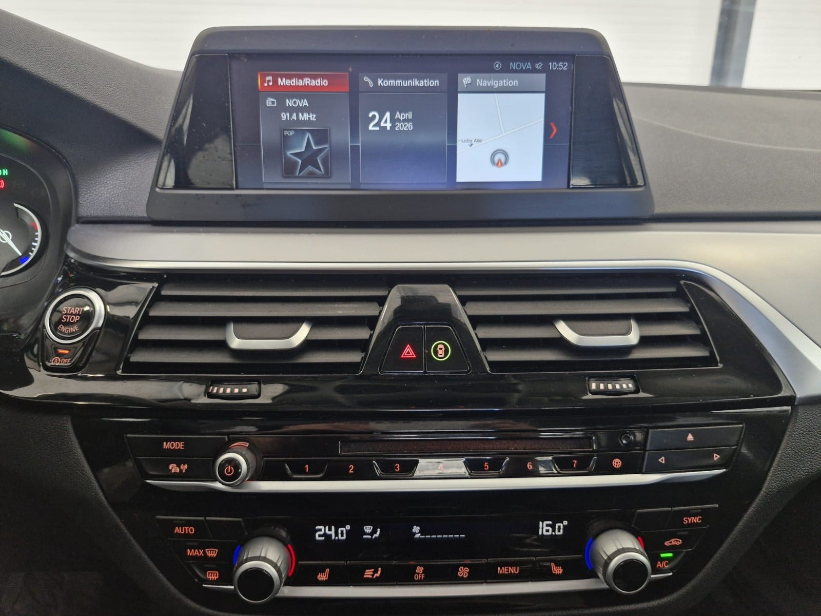 Sort BMW 520d fra 2019