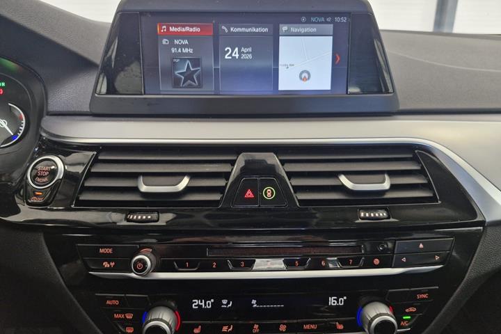 Sort BMW 520d fra 2019