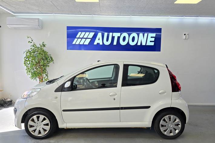 Hvid Peugeot 107 fra 2014