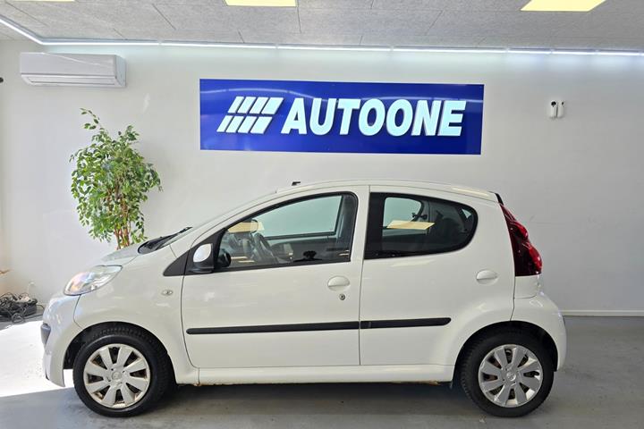 Hvid Peugeot 107 fra 2014