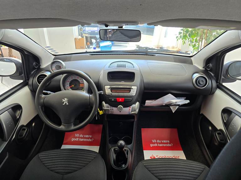 Peugeot 107 1,0 White