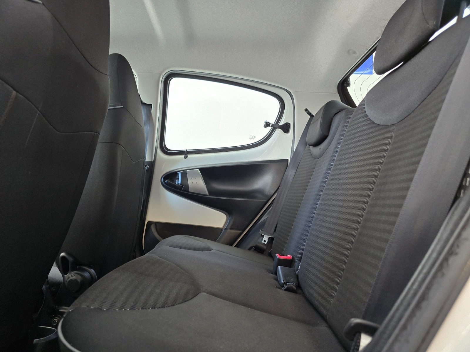 Hvid Peugeot 107 fra 2014