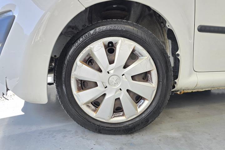 Hvid Peugeot 107 fra 2014