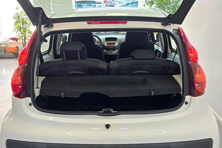 Hvid Peugeot 107 fra 2014