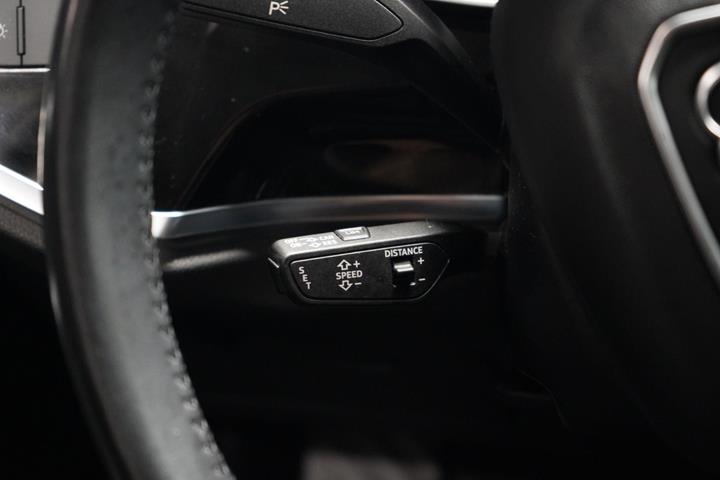 Hvid Audi Q3 fra 2020