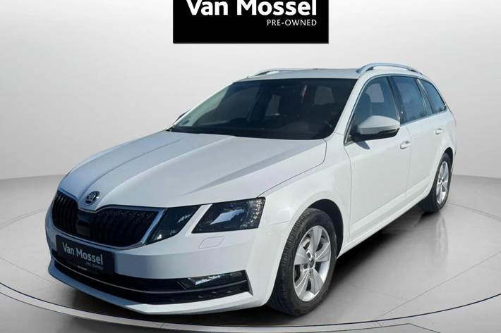 Hvid Skoda Octavia fra 2019