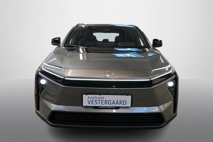 Grå Toyota BZ4X fra 2025