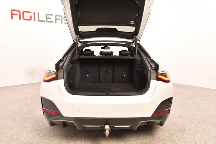 Hvid BMW i4 fra 2022