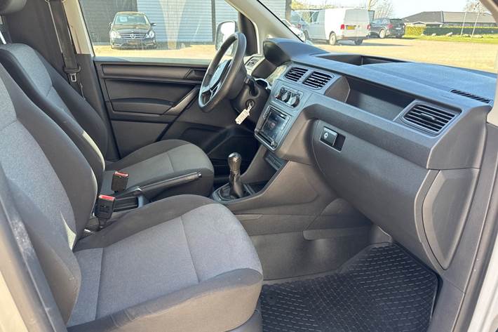 Hvid VW Caddy fra 2018