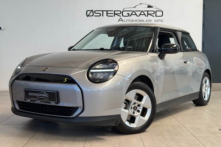 Sølv Mini Cooper SE fra 2024