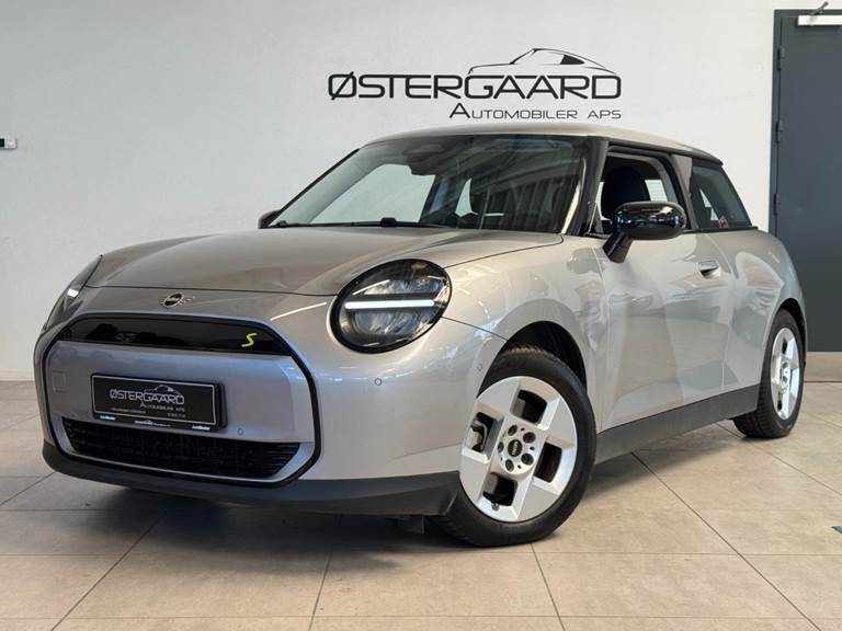 Mini Cooper SE Essential Trim