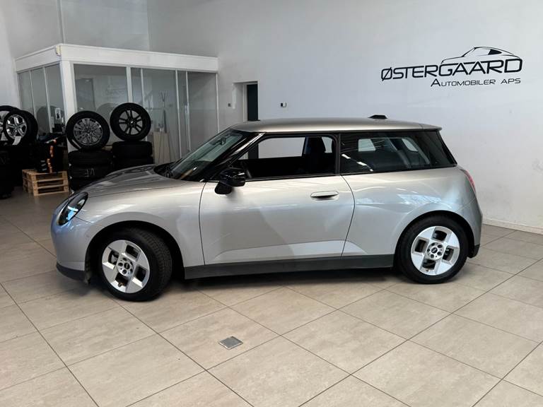Mini Cooper SE Essential Trim