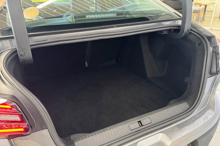 Grå Citroën ë-C4 X fra 2025