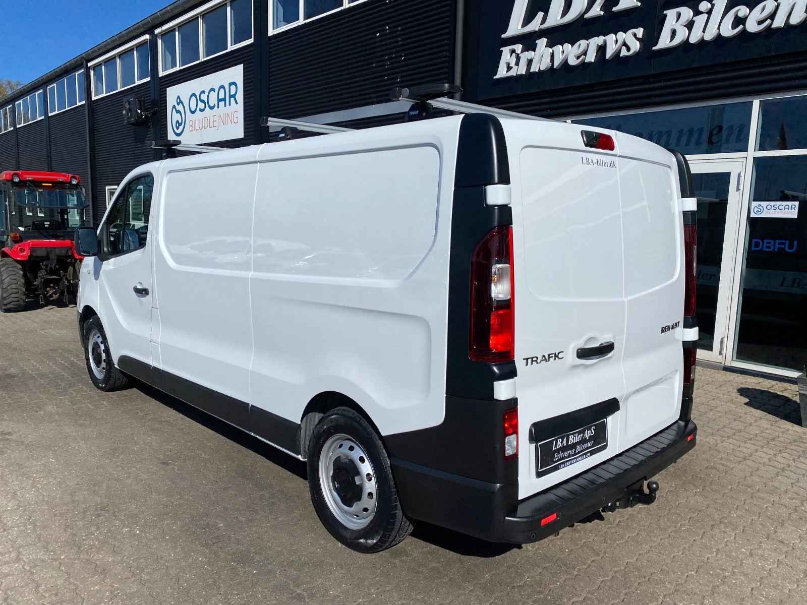 Hvid Renault Trafic T29 fra 2021