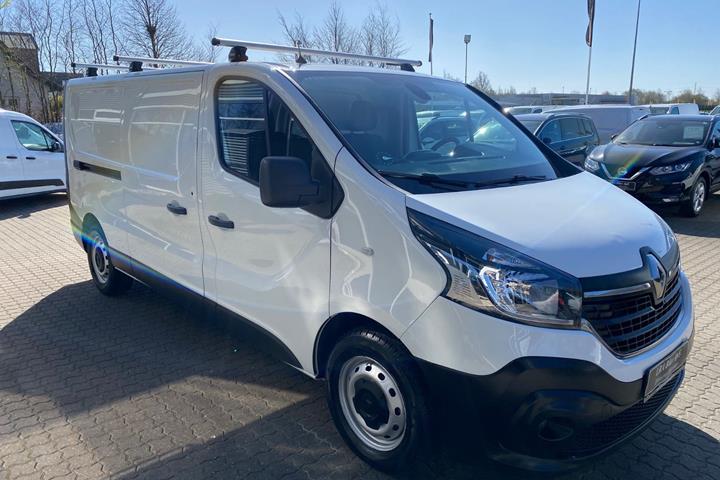 Hvid Renault Trafic T29 fra 2021
