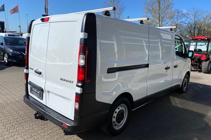 Hvid Renault Trafic T29 fra 2021