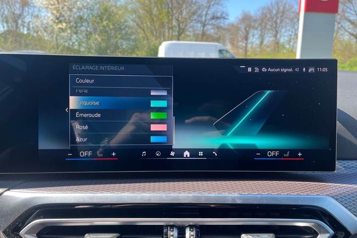 Blå BMW i4 fra 2024