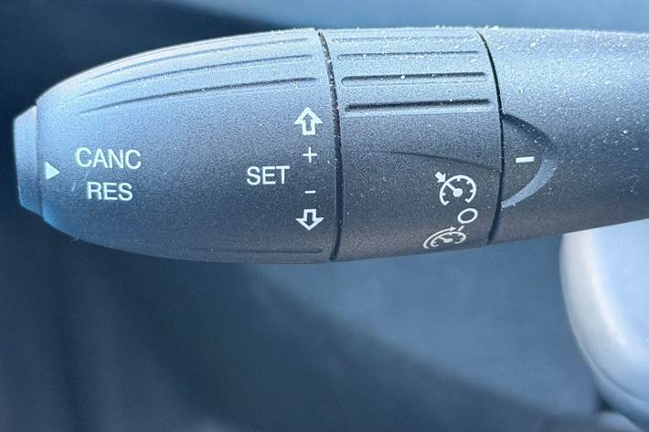 Grå Fiat 500C fra 2017